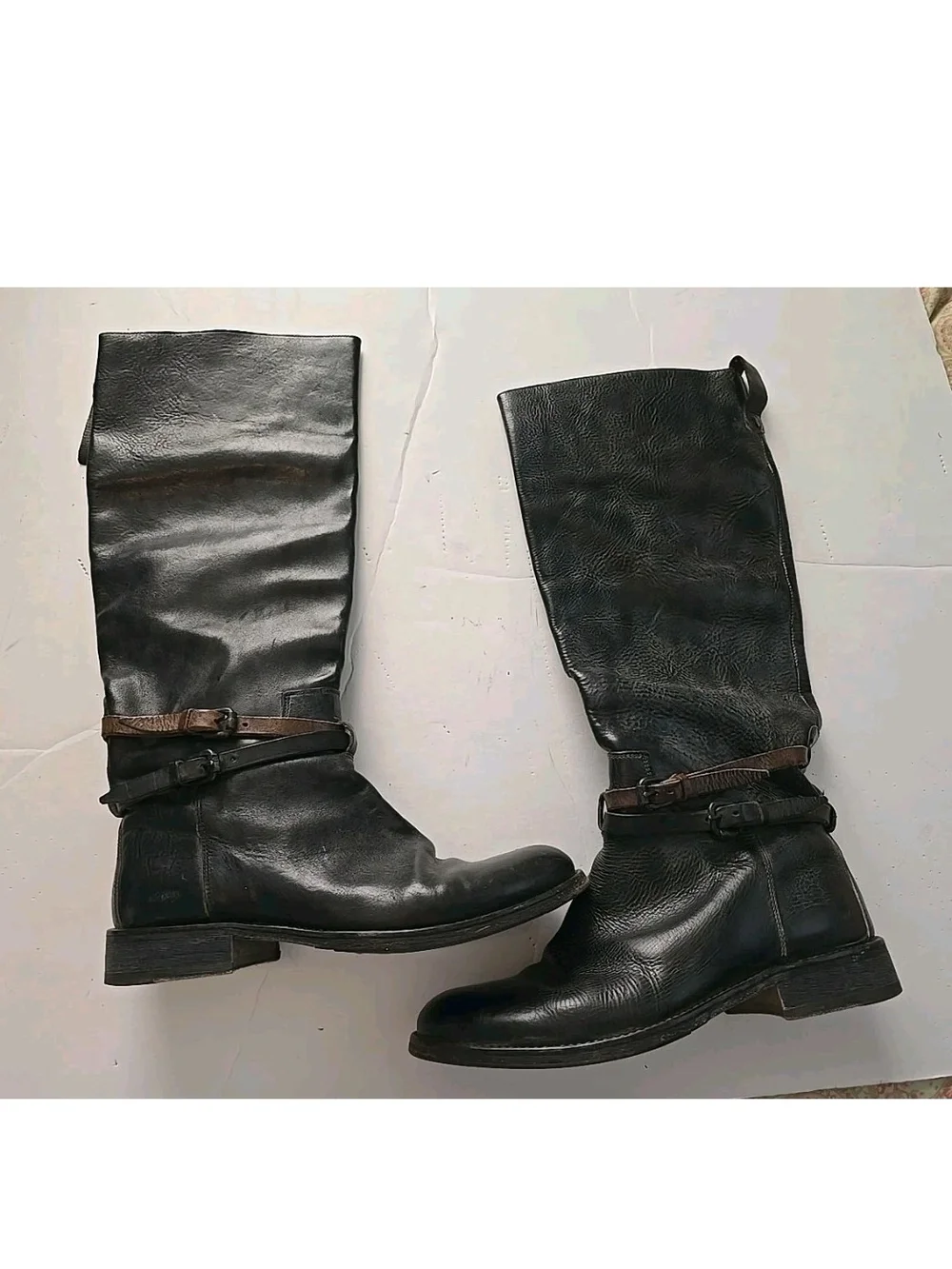 HTC Womans  Black Leather High Riding  Boots with Brown Straps Size 8